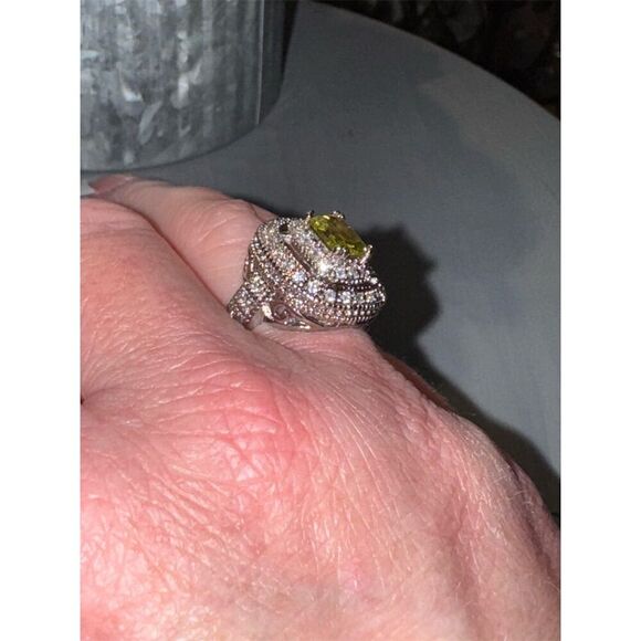 Cushion Double Halo Green Peridot Sterling Silver Cocktail ring in size 7. - Picture 4 of 12